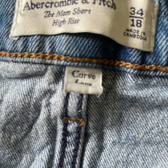 Abercrombie & Fitch Curve Love High Rise Mom Denim Jean Shorts 34 18 - Picture 5 of 6